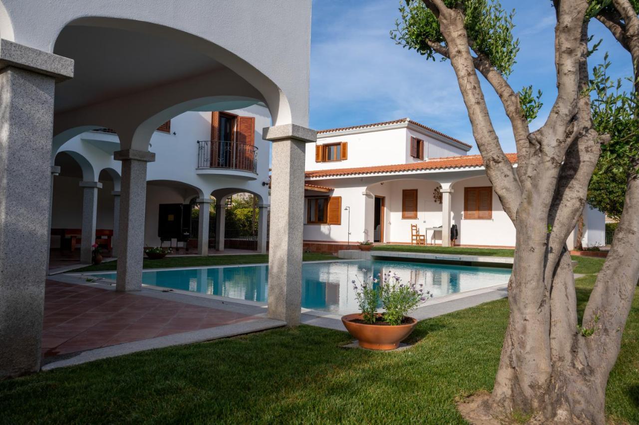 Mera Apartments Posada  Bagian luar foto