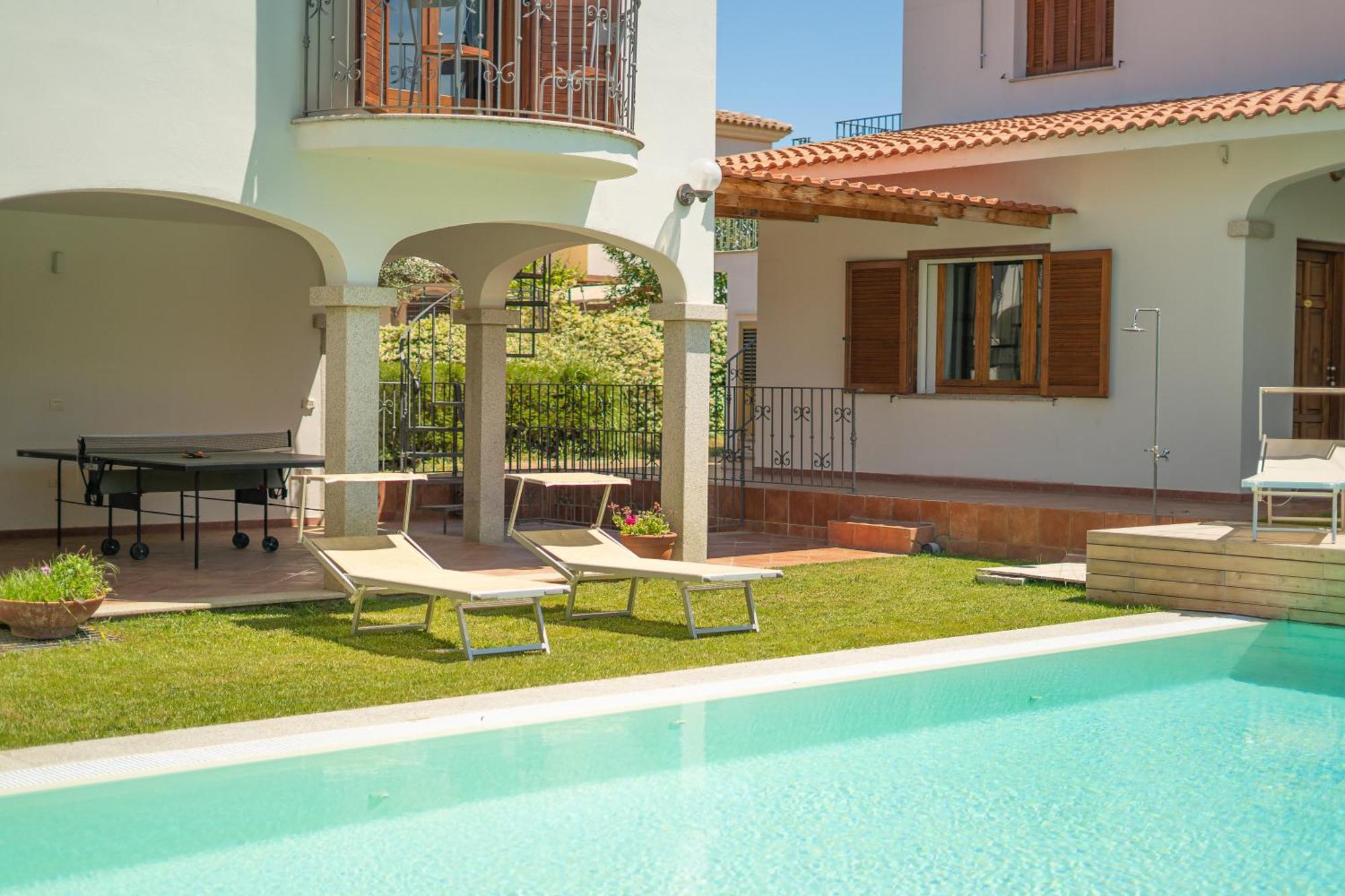 Mera Apartments Posada  Bagian luar foto